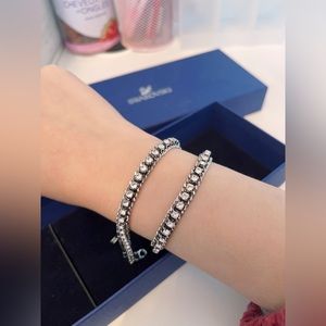 Swarovski bracelet / chocker